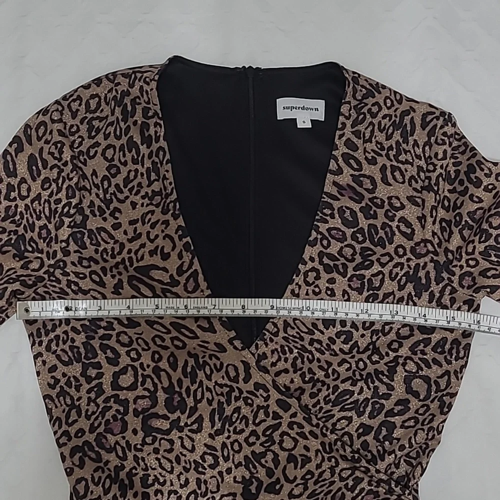 🆕️ superdown 'Laurie' Faux Wrap Dress - Picture 6 of 12